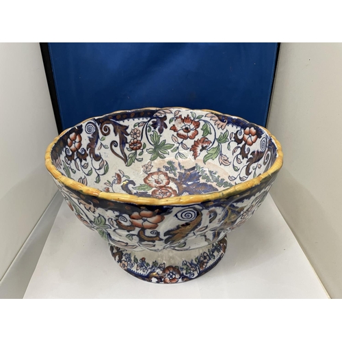 94 - A VICTORIAN AMHERST JAPAN PATTERN IRONSTONE BOWL