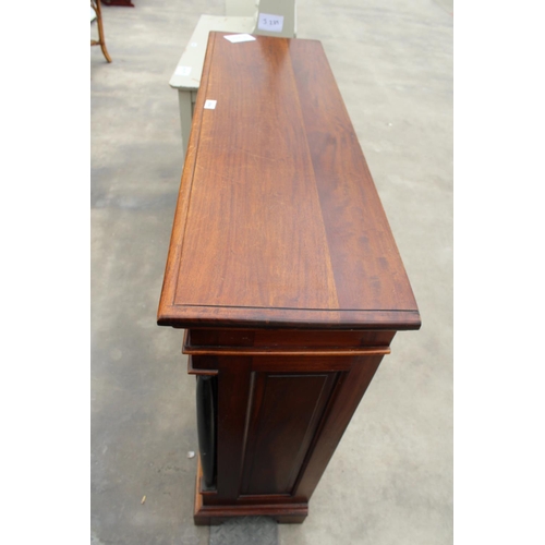 2854 - A 19TH CENTURY STYLE HARDWOOD THREE TIER OPEN BOOKCASE WITH EBONISED SIDE COLUMNS, 42.5