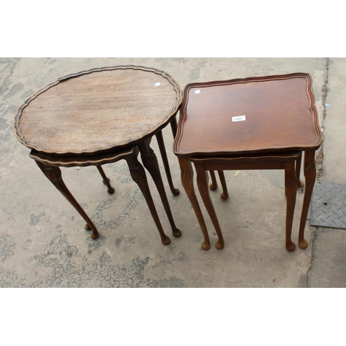 2866 - A NEST OF THREE MAHOGANY TABLES AND NEST OF TWO TABLES