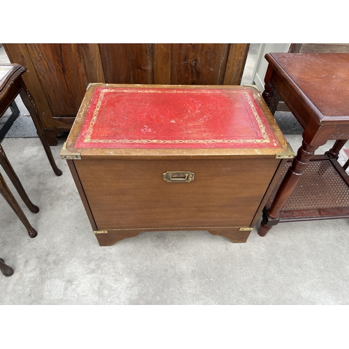 2879 - A LEATHER TOPPED MAHOGANY WINE TABLE, NEST OF TWO TABLES, OCCASIONAL TABLE AND LEATHER TOPPED RECORD... 