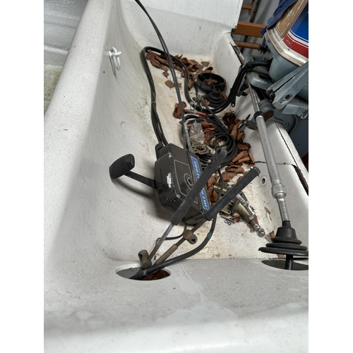 1570 - A SHETLAND 535 (MODIFIED)FISHING BOAT  WITH EVINRUDE 35 OUTBOARD MOTOR & MERCONTROL WITH A NEW  GALV... 