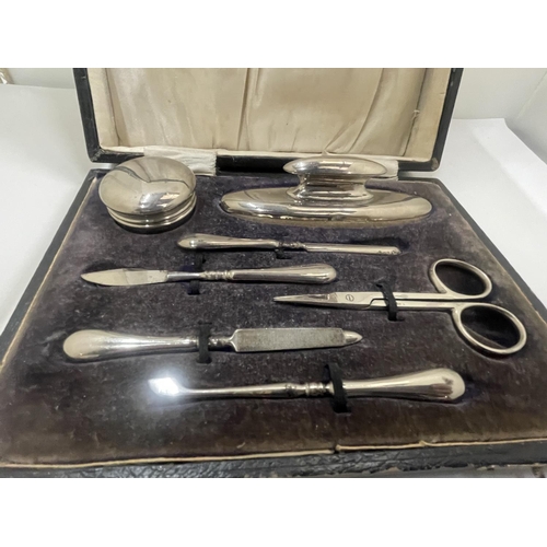 31 - A MANICURE SET IN A PRESENTATION BOX