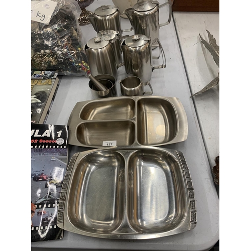 137 - A QUANTITY OF STAINLESS STEEL KITCHEN ITEMS