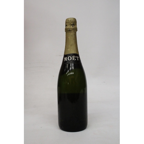 311 - A BOTTLE OF 75CL PREMIERE CUVEE MOET & CHANDON CHAMPAGNE