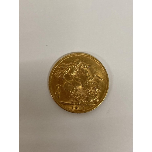 267 - A 1911 GOLD FULL SOVEREIGN COIN