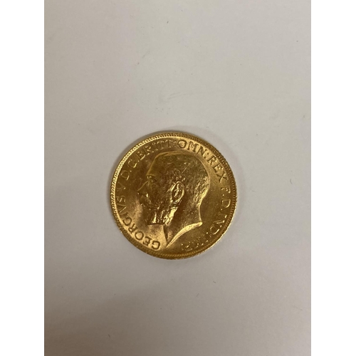 290 - A 1915 GOLD FULL SOVEREIGN COIN