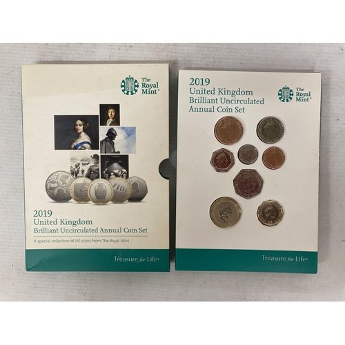 393 - A ROYAL MINT 2019 UNITED KINGDOM BRILLIANT UNCIRCULATED ANNUAL COIN SET