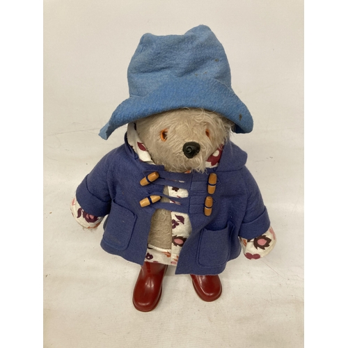 14 - A VINTAGE ORIGINAL PADDINGTON BEAR GABRIELLE DESIGNS WITH DUNLOP WELLINGTON BOOTS