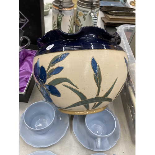 243 - A LARGE VINTAGE LOVATT'S LANGLEY WARE BLUE AND CREAM BOWL WITH FLUTED EDGE AND TUBELINED FLORAL DECO... 