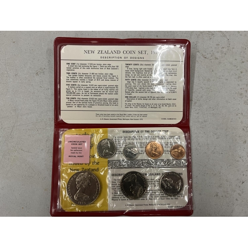 432 - NEW ZEALAND COIN YEAR PACKS : 1968, 1970, 1975-77 PLUS COOK ISLANDS 1969