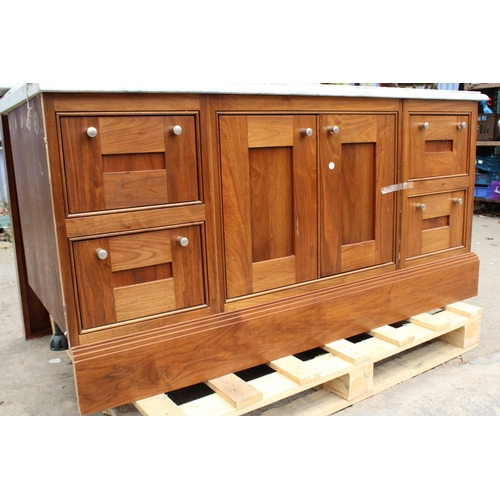 2814 - A BATHROOM VANITY UNIT BY CLIVE CHRISTIAN WITH MIRRORED BACK, ASHTON AND BENTLEY RAISED SINK, FOUR D... 