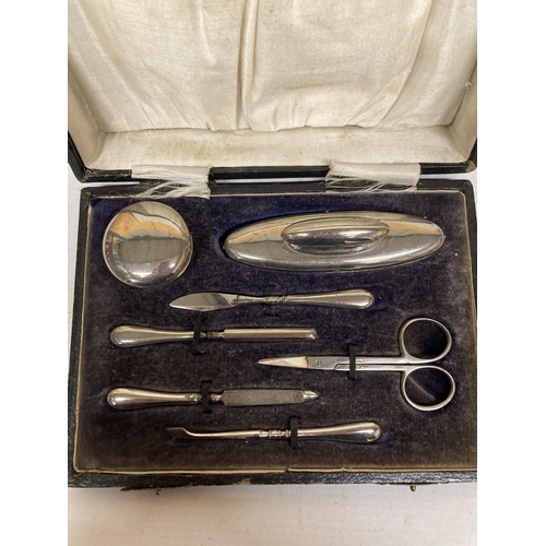 50 - A MANICURE SET IN A PRESENTATION BOX