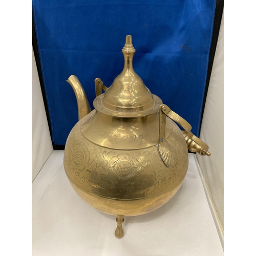 87 - A VINTAGE BRASS LARGE KETTLE WITH AN ETCHED FLORAL DESIGN