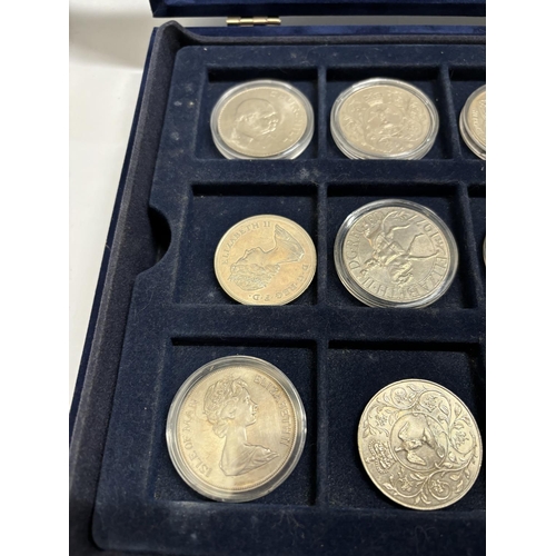 378A - A COLLECTION OF COINS TO INCLUDE 3 1977 QUEEN ELIZABETH II JUBILEE CROWNS, 1965 WINSTON CHURCHILL, Q... 