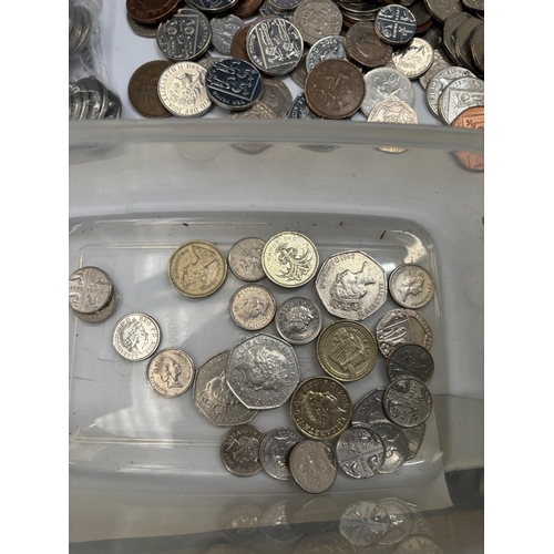 383A - A LARGE QUANTITY OF BRITISH COINAGE TO INCLUDE OLD POUND COINS