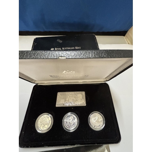 421A - A ROYAL AUSTRALIAN MINT “THE SILVER DOLLARS , 1990 MASTERPIECES IN SILVER” . BOXED WITH COA .