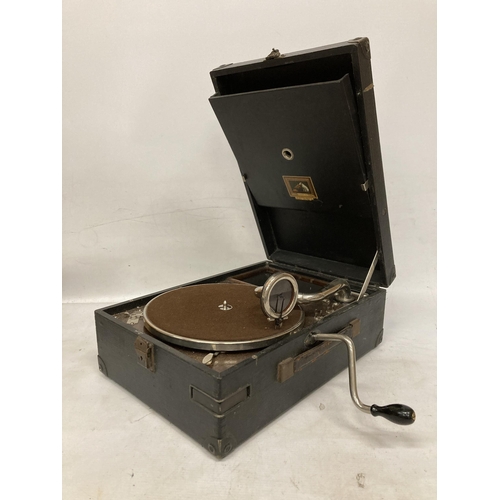 58 - A VINTAGE HMV PORTABLE GRAMOPHONE PLAYER TO INCLUDE A QUANTITY OF 78 RPM LINGUAPHONE RECORDS IN A CA... 