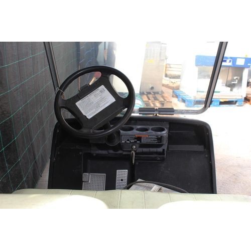 118 - ELECTRIC GOLF BUGGY AND CHARGER (NOT IN WORKING ORDER)  NO VAT