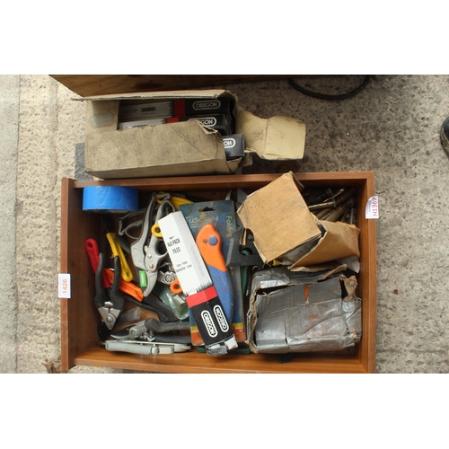 1426 - WOODEN BOX OF PRUNERS AND BOX OF CARDBOARD FILES  NO VAT