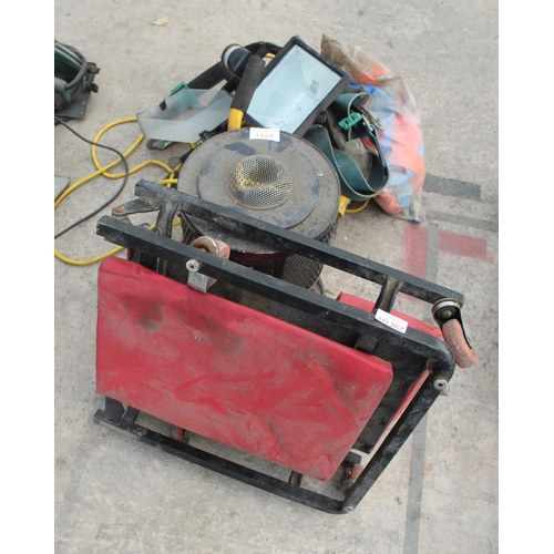 1431 - PARAFFIN HEATER, UNDER CAR TROLLEY, LIGHTS AND EXTENSION  NO VAT