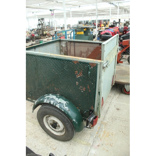 33 - A SMALL CAR TRAILER IN GOOD ORDER NO  VAT