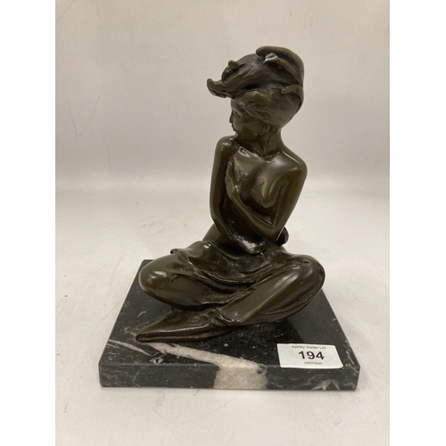 194 - A HEAVY BRONZE FIGURE OF A SEMI NUDE LADY ON A MARBLE BASE, HEIGHT 20CM