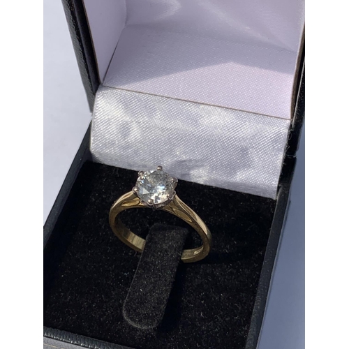 601 - A 1.27 CARAT BRILLIANT CUT DIAMOND SOLITAIRE RING ON A HALLMARKED BIRMINGHAM 18 CARAT GOLD SHANK, DI... 