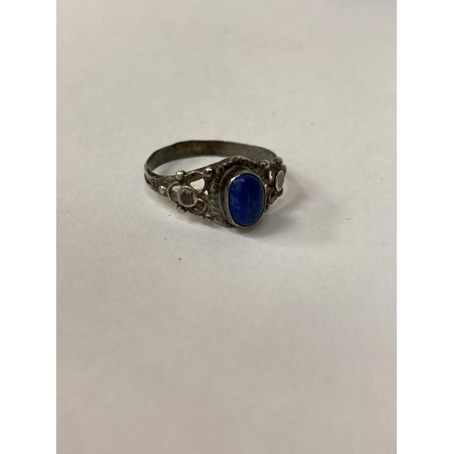 663 - A VINTAGE LAPIS LAZULI CABACHON RING, SIZE M, BOXED