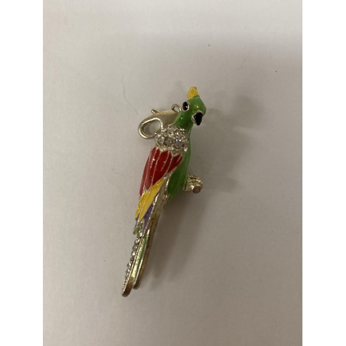 669 - A 925 SILVER ENAMELLED PARROT CHARM