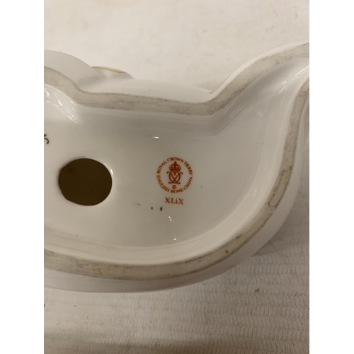 883 - A ROYAL CROWN DERBY SEAL (FIRSTS)