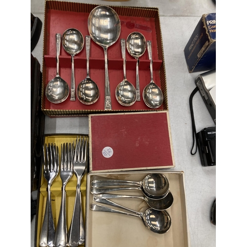 902 - A QUANTITY OF BOXED FLATWARE