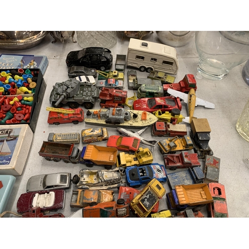 970 - A LARGE COLLECTION OF VINTAGE DIE-CAST CARS, ETC TO INCLUDE DINKY, CORGI, ETC