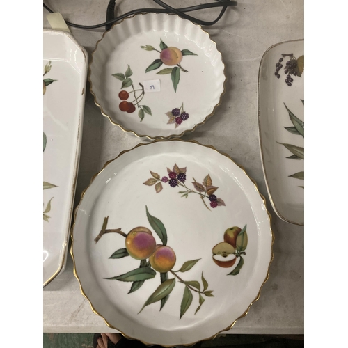 1122 - FOUR PIECES OF ROYAL WORCESTER 'EVESHAM' OVEN TO TABLE WARE TO INCLUDE, FLAN DISHES AND SERVING DISH... 