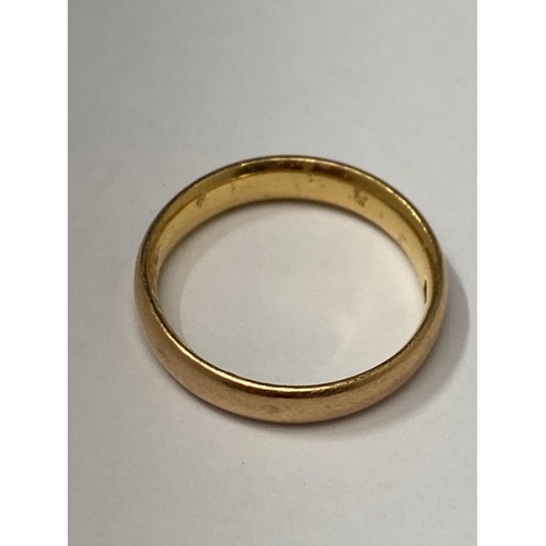 502 - A 22 CARAT YELLOW GOLD HALLMARKED BIRMINGHAM WEDDING RING SIZE J GROSS WEIGHT 3.45 GRAMS