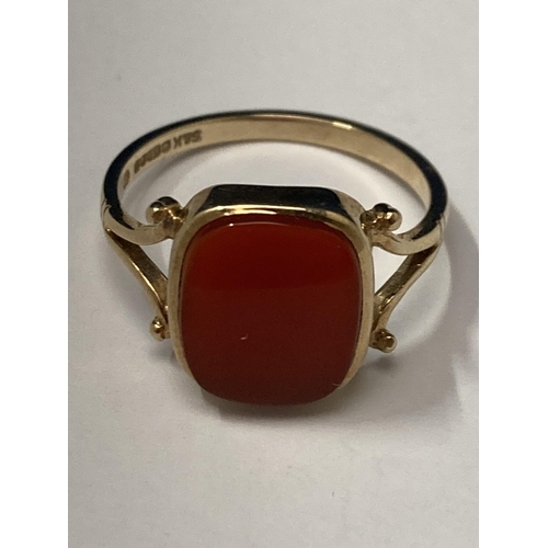 504 - A MARKED 9 CARAT GOLD DRESS RING WITH AMBER COLOURED STONE SIZE Q GROSS WEIGHT 2.79 GRAMS