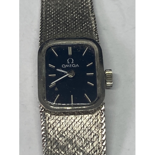 514 - AN OMEGA LADIES 9 CARAT WHITE GOLD WRISTWATCH GROSS WEIGHT 20.91 GRAMS SEEN WORKING BUT NO WARRANTY ... 