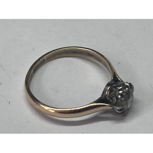 518 - A TESTED TO 18 CARAT YELLOW GOLD RING (HALLMARK WORN) WITH A SOLITARE DIAMOND SIZE N GROSS WEIGHT 2.... 