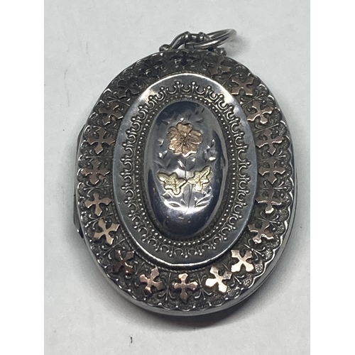 584 - A SILVER LOCKET