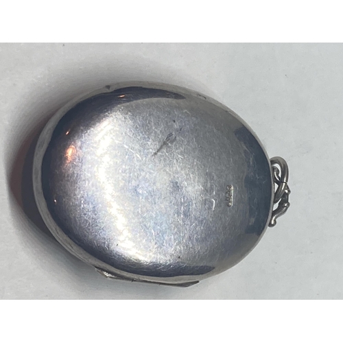 584 - A SILVER LOCKET