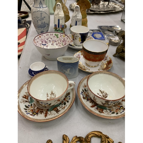 116 - A QUANTITY OF VINTAGE CERAMICS AND CHINA TO INCLUDE TWO WADE 'SUNSHINE' LADIES, A GAUDY WELSH TEACUP... 