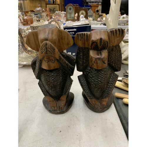 199 - A SET OF THREE HARDWOOD CARVED VINTAGE MONKEYS, SEE NO EVIL, HEAR NO EVIL AND SPEAK NO EVIL, HEIGHT ... 