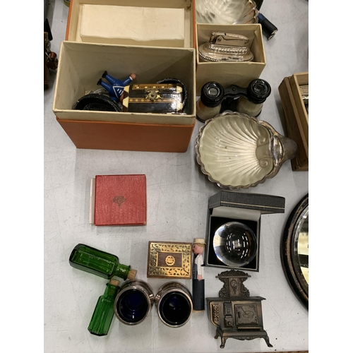 228 - A MIXED LOT OF COLLECTABLES TO INCLUDE A BOXED PAPER WEIGHT, HORSE BRASSES, A PAIR OF OPERA GLASSES,... 