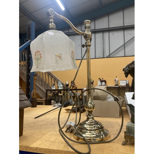 62 - A LATE VICTORIAN BRASS READING LAMP