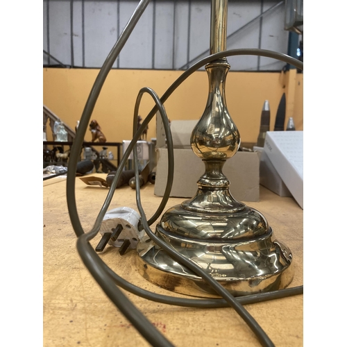 62 - A LATE VICTORIAN BRASS READING LAMP