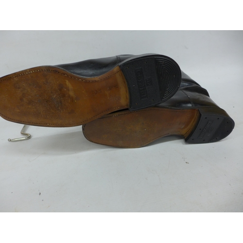 272 - A PAIR OF BLACK LEATHER BOOTS SIZE 8.5 G, TOGETHER WITH A PAIR OF BOOT PULLERS