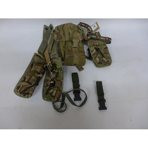 290 - A COLLECTION OF FOUR CAMOUFLAGE ARMY POUCHES AND A FOLDING PENKNIFE