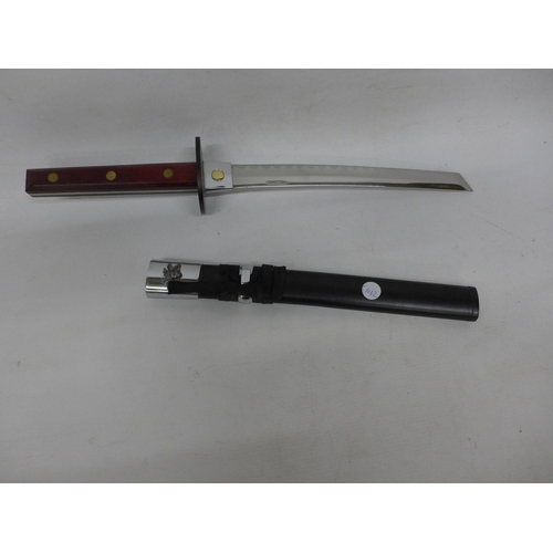 292 - A 20TH CENTURY JAPANESE TANTO KNIFE AND SCABBARD, 29CM BLADE