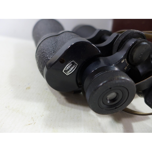 439 - A SUBSTANTIAL PAIR OF L AND G CROSS CHANNEL 40 X 70 INT CASED BINOCULARS