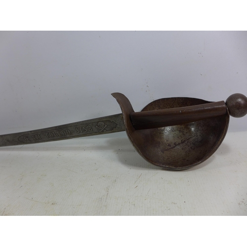 443 - A VINTAGE SPANISH SWORD, 73CM BLADE WITH ACID ETCHED DATE OF 1758, CUP GUARD, LENGTH 89CM