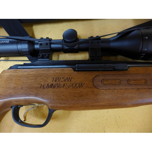 462 - A GOOD QUALITY HATSAN DOMINATOR 200W QUATRRO TRIGGER .22 CALIBRE AIR RIFLE, 46CM BARREL, FITTED WITH... 